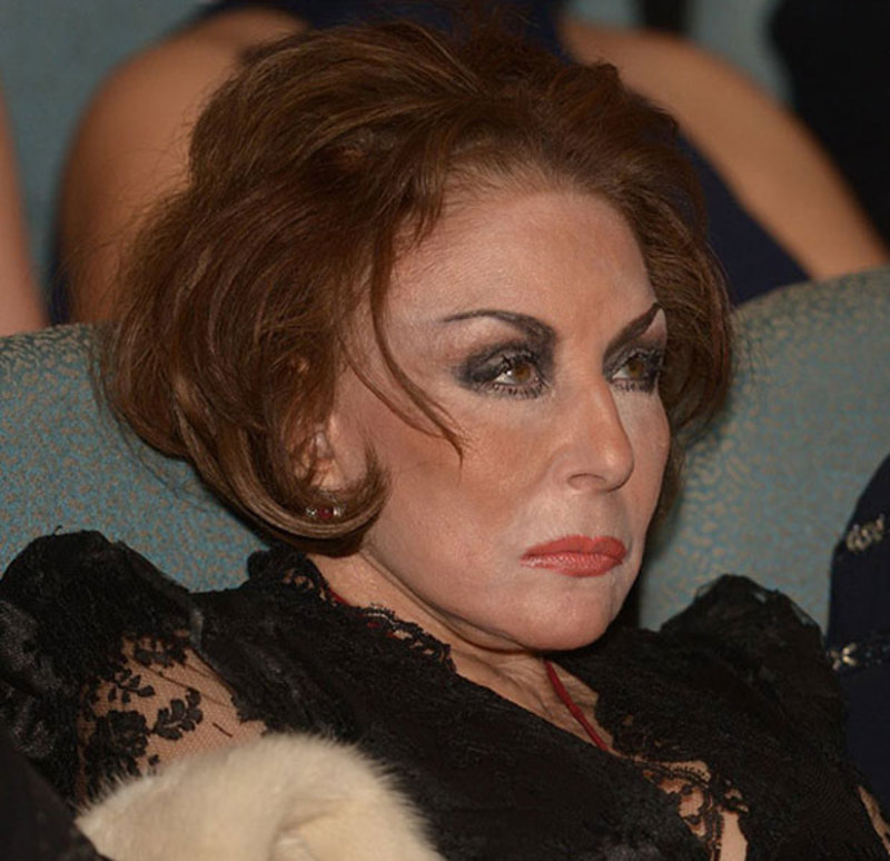 فيديو لبنى عبد العزيز: لهذا السبب لا أفكر في ارتداء الحجاب!